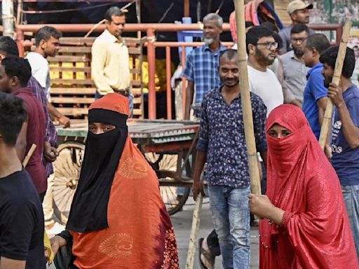 Bangladesh: Garment Worker Shot Dead As Cops Clash With Protesters, Factories Shut - News18