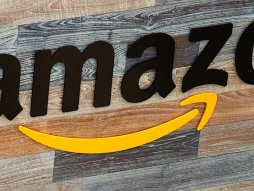 We Think Amazon.com (NASDAQ:AMZN) Can Stay On Top Of Its Debt