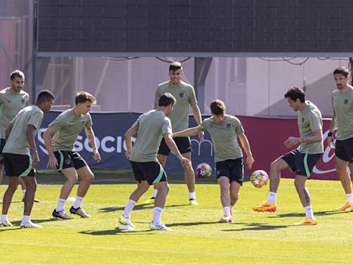 Saúl se entrena con el grupo; Memphis y Lemar, bajas