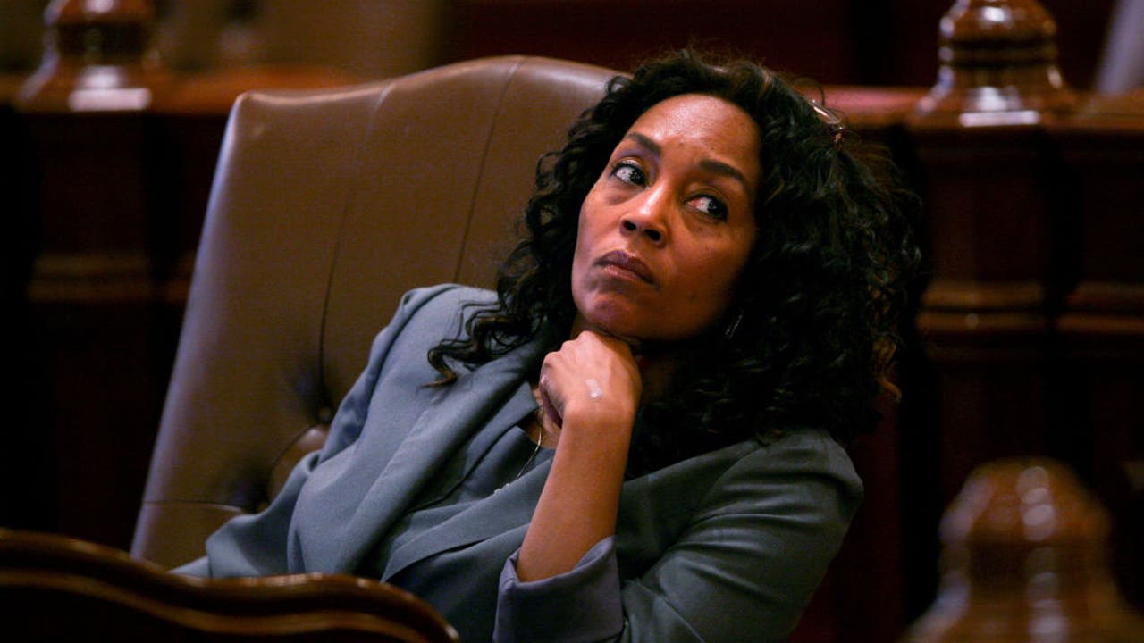 Former Illinois lawmaker Annazette Collins sentenced to prison for tax offenses