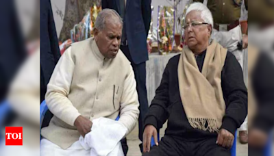 Lalu Prasad Yadav and Jitan Ram Manjhi Clash Over Caste Identity in Bihar | India News - Times of India