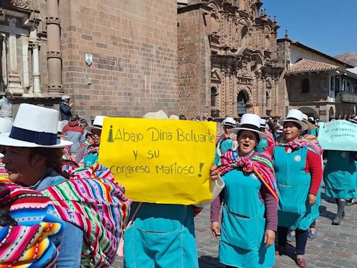 Dina Boluarte defiende las acciones de su gobierno contra protestas que produjo 49 muertes: “Estuvimos firmes, tercos”