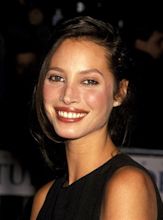 A Celebration of Christy Turlington's Most Iconic Beauty Moments ...