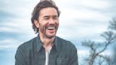 Tom Pelphrey Talks Trying Out True Crime with ‘Love & Death’ and His Life-Changing ‘Ozark’ Role