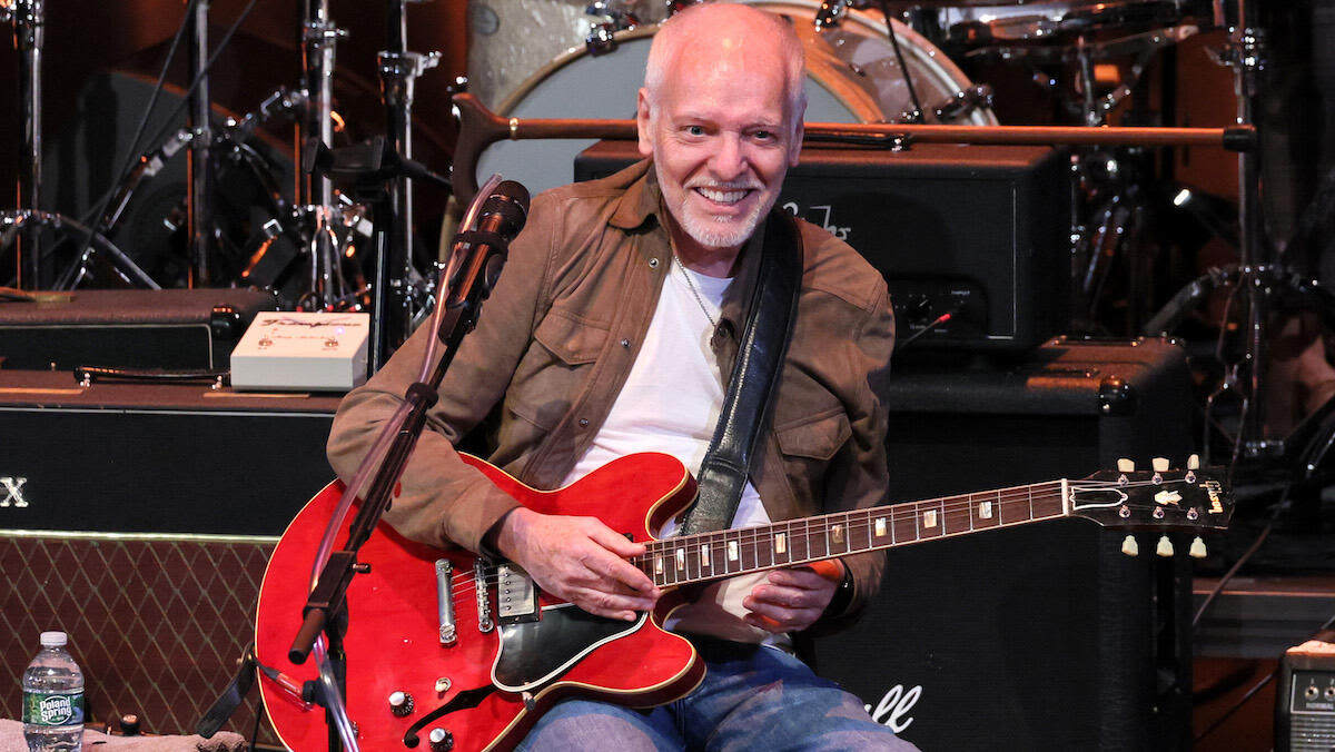 Peter Frampton Announces Tour Amid Health Struggles | iHeart