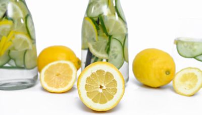 9 ingredientes para mejorar el sabor y los beneficios del agua - El Diario NY