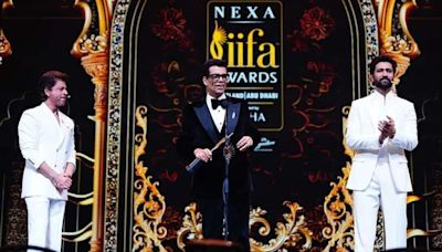 IIFA 2024: Shocked Karan Johar Touches SRK's Feet On Receiving Award For Completing 25 Years