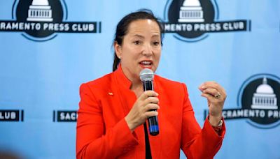 Column: Eleni Kounalakis wants to be California's next governor. Her wealth shouldn't decide the race