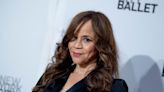 Rosie Perez expone el desprecio a su apariencia latina en su camino hacia Hollywood