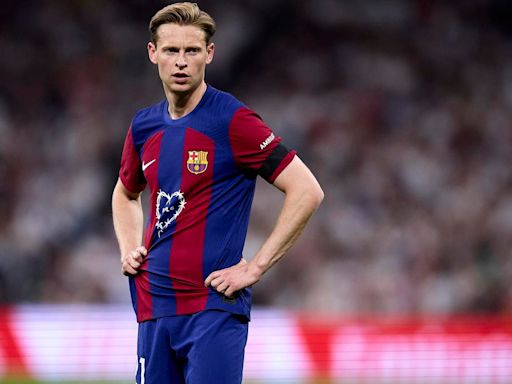 ‘Ghost’ FC Barcelona Star Frenkie De Jong Attacked By Netherlands Legend
