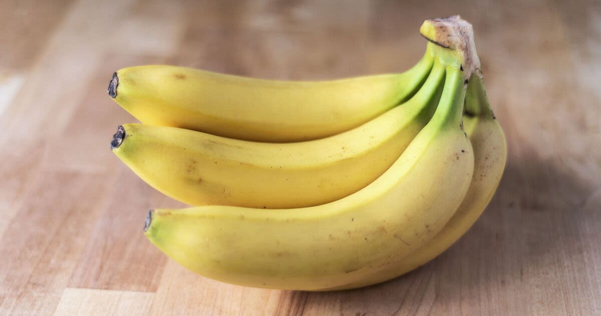 Bananas stay fresh without browning for 14 days if kept in one unexpected spot