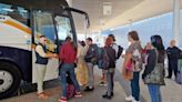 Pocos usuarios en los primeros buses que conectan Vigo con Lavacolla