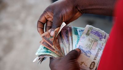 Zambia’s Kwacha Jumps Amid Moves to Cut Dollars From Local Trade