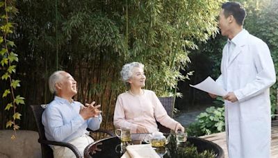 「香港退休開支指數」調查 揭退休支出每月1.5萬元 港人退休消費額僅為退休前收入五成