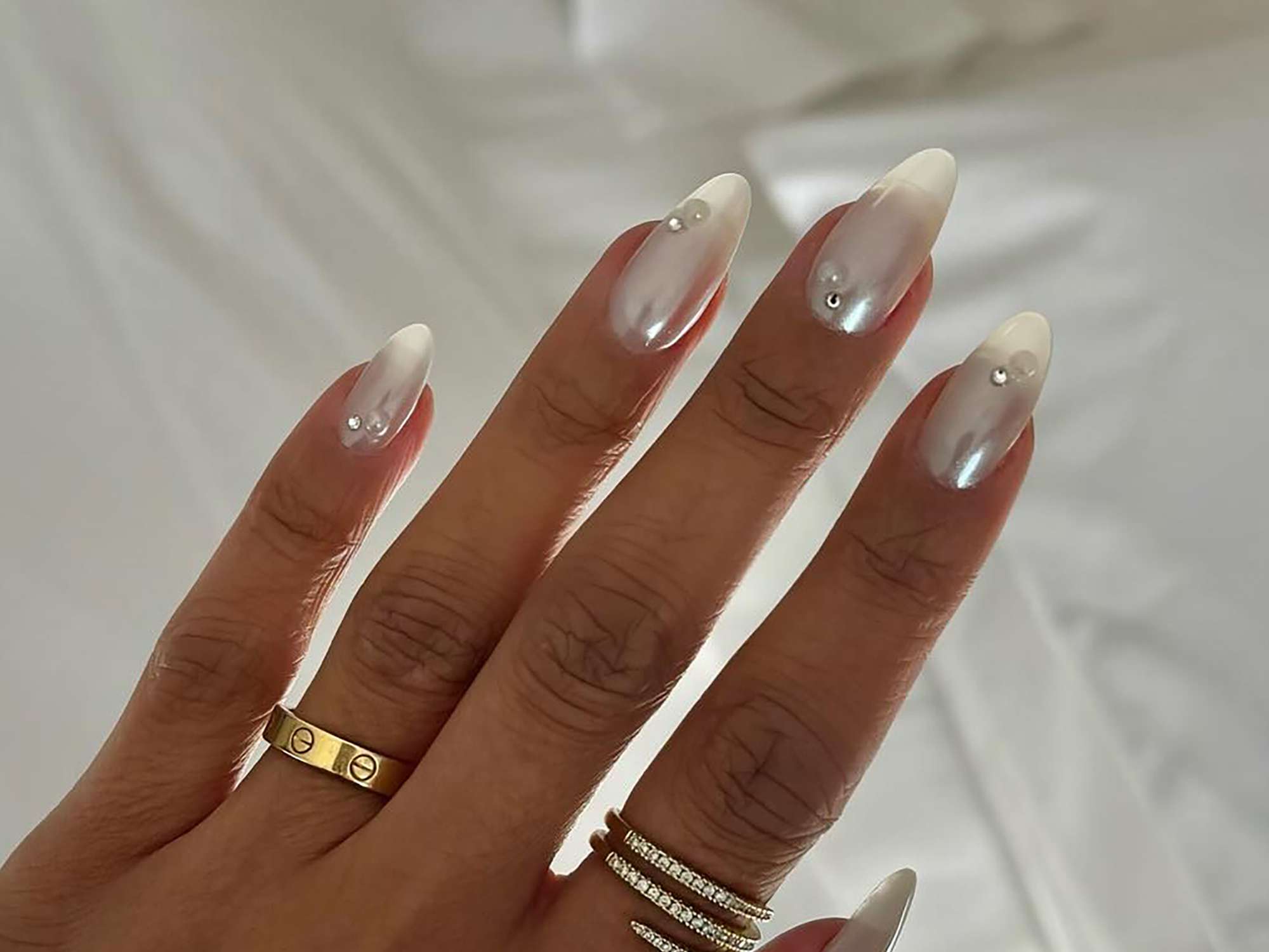 15 White Chrome Nail Ideas That'll Take You From the Beach to the Office