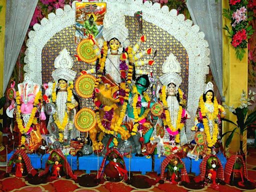 West Bengal Hikes Assistance For Durga Puja Organisers, Will Now Give Rs 85,000