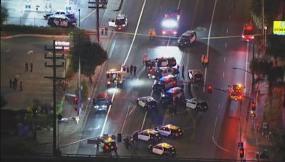 1 person killed after police shooting near 405 Freeway off-ramp in North Hills