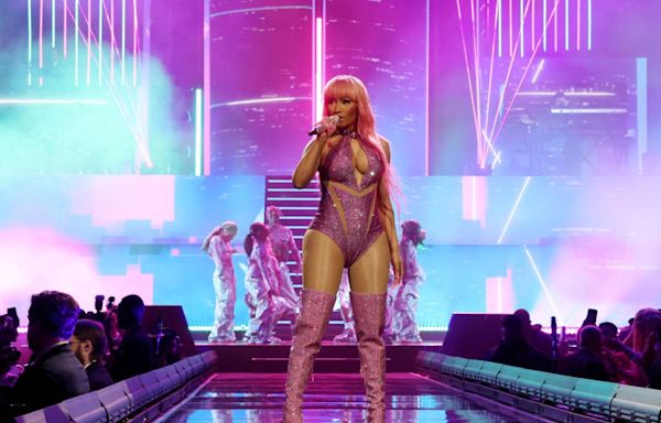 Nicki Minaj's Dallas concert date moved due to Mavericks playoff game