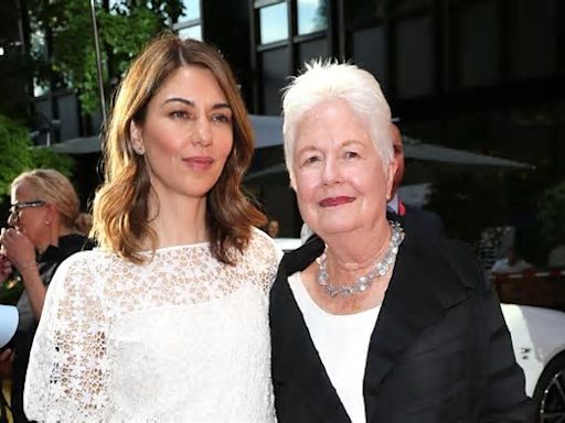 Adiós a Eleanor Coppola, la "ama de casa que decidió hacer películas", perdió un hijo y nunca dejó de apoyar a su hija Sofia