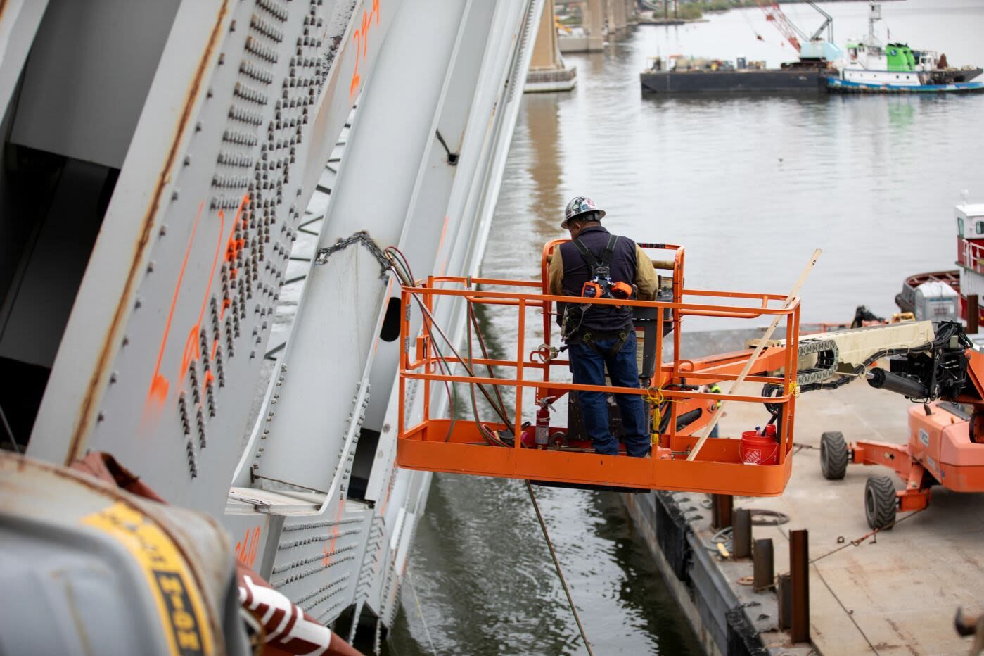 Direct cash assistance flowing to Port of Baltimore workers affected by Key Bridge collapse - WTOP News