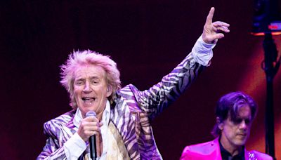 Rod Stewart Cancels Two More Shows Because Of Covid Illness