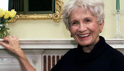 Los educadores se preguntan cómo enseñar los escritos de Alice Munro tras las revelaciones de su hija