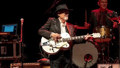 Guitar Legend Duane Eddy Has Died