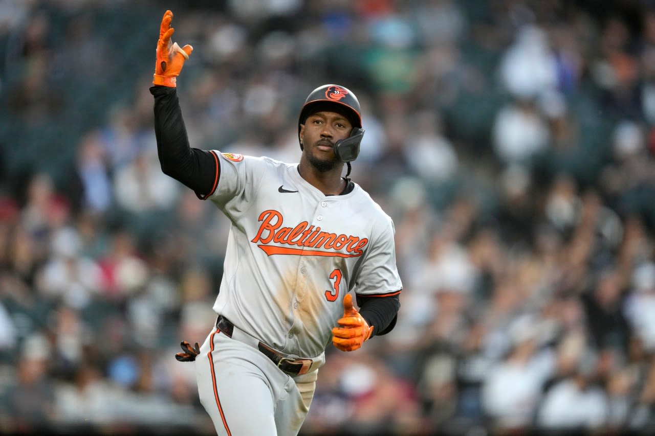 Orioles survive ChiSox rally, win 8-6 in a game that ended with infield fly and interference call