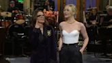 Emma Stone Ushered Into the ‘SNL’ Five-Timers Club by Tina Fey and Candice Bergen | Video