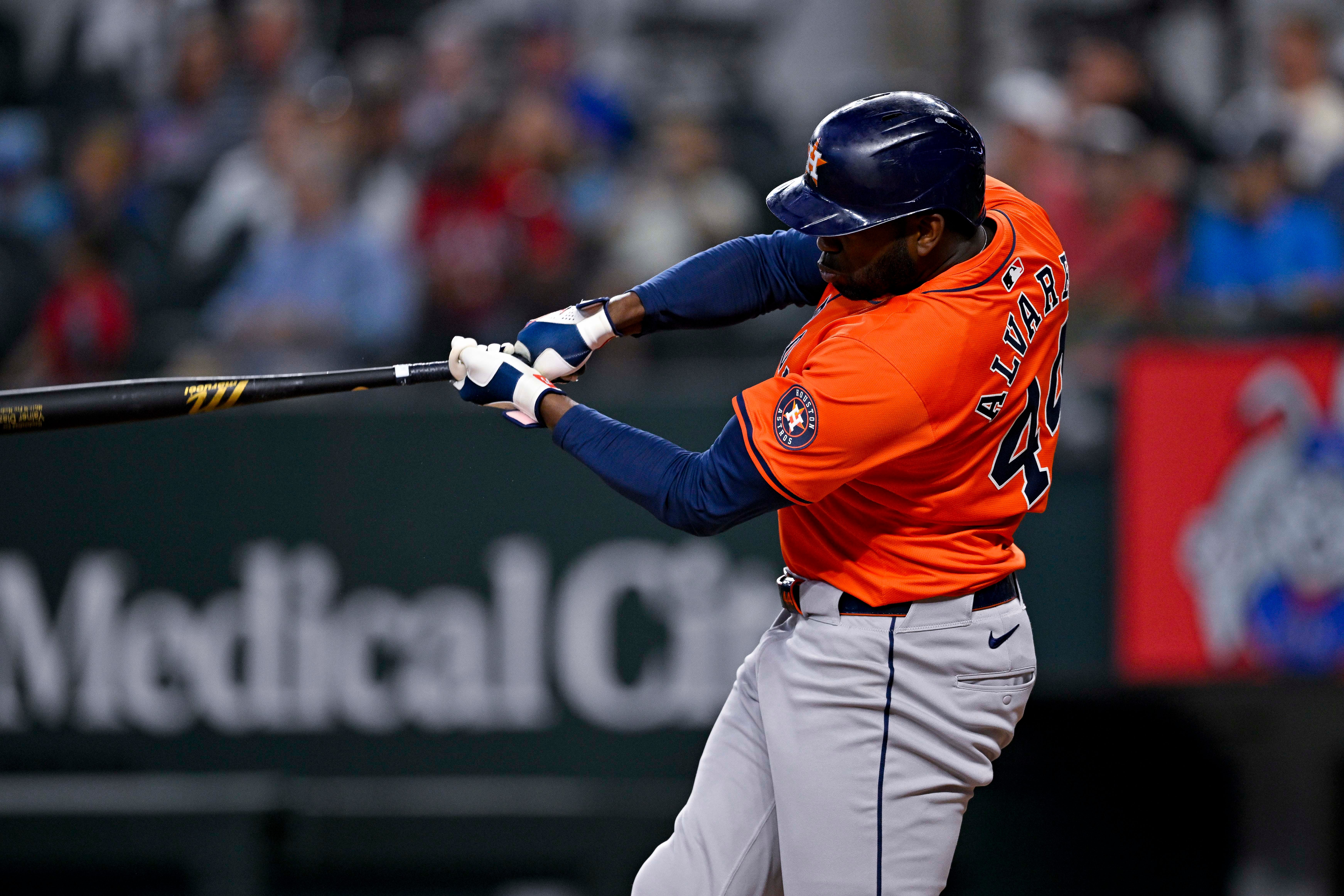 Astros' Yordan Álvarez accidentally broke the Tropicana Field scoreboard during batting practice