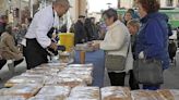 La fiesta del comercio de Altsasu pone ambiente en una tarde lluviosa