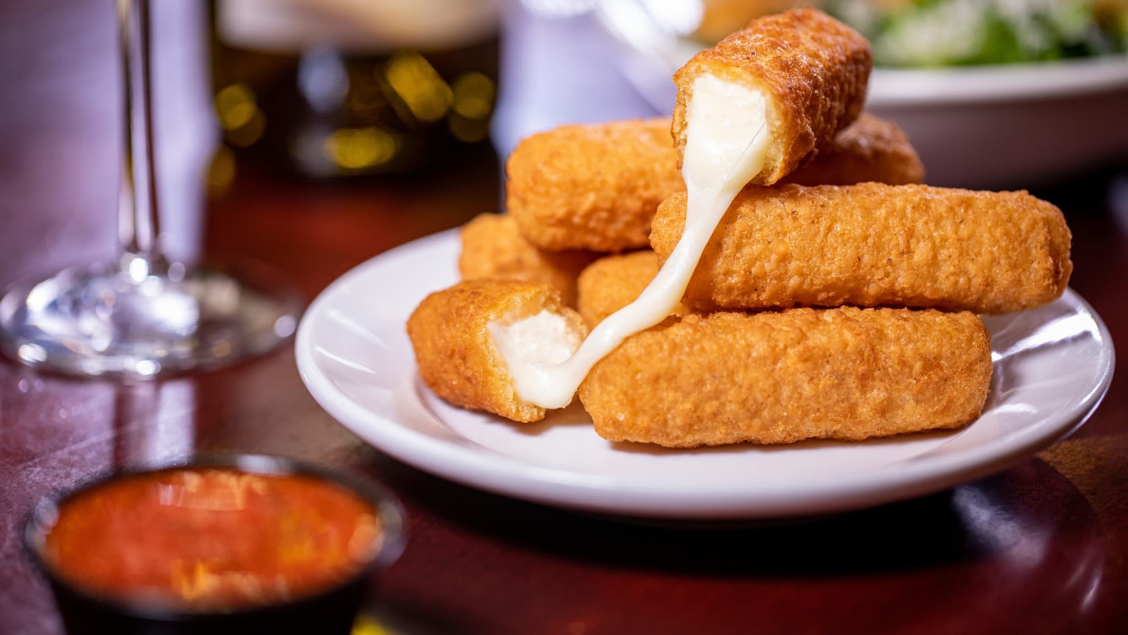 The Best Mozzarella Sticks In The US, According To Online Reviews