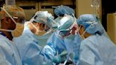 Chicago Man Watches His Kidney Transplant Surgery Live