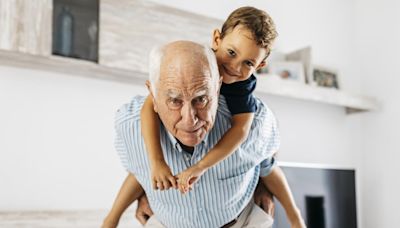 Estas son las conductas más típicas de los abuelos tóxicos