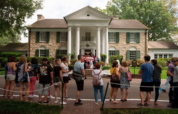 Graceland set for foreclosure auction, notice states; Elvis heir claims fraud, fights sale