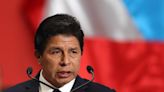 El presidente de Perú ordena un vuelo humanitario para la familia de un bombero fallecido