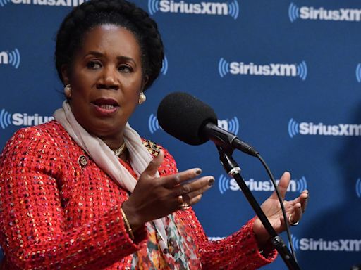 Rep. Sheila Jackson Lee, Longtime Congresswoman, Dies At 74