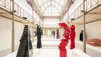 Paris Exhibition Pairs Azzedine Alaïa Fashion With Shiro Kuramata Designs