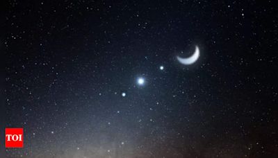 July 30th Celestial Event: Moon, Mars, Jupiter, and Aldebaran in astrological dance | - Times of India