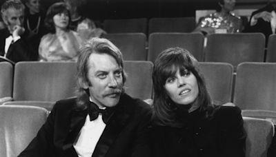 Jane Fonda Responds to Donald Sutherland’s Death in Moving Post