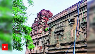 Ancient Nainamalai Sri Varadharajar Temple in Namakkal in Urgent Need of Renovation | Salem News - Times of India