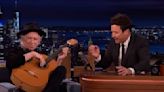 Keith Richards sorprendió a Jimmy Fallon, habló sobre la rivalidad con los Beatles y recordó a Charlie Watts: “Lo extrañamos mucho”