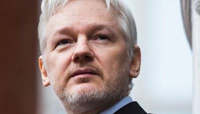 Why Wikileaks' Julian Assange faces US extradition demand