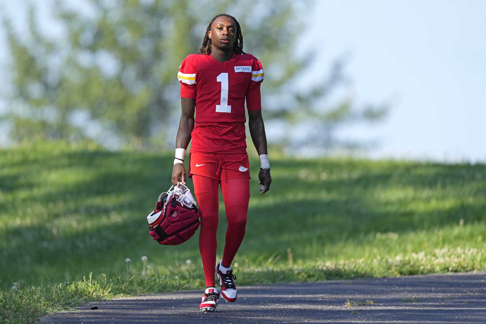 Chiefs' vets report to training camp, where their rookies are already trying to make an impact