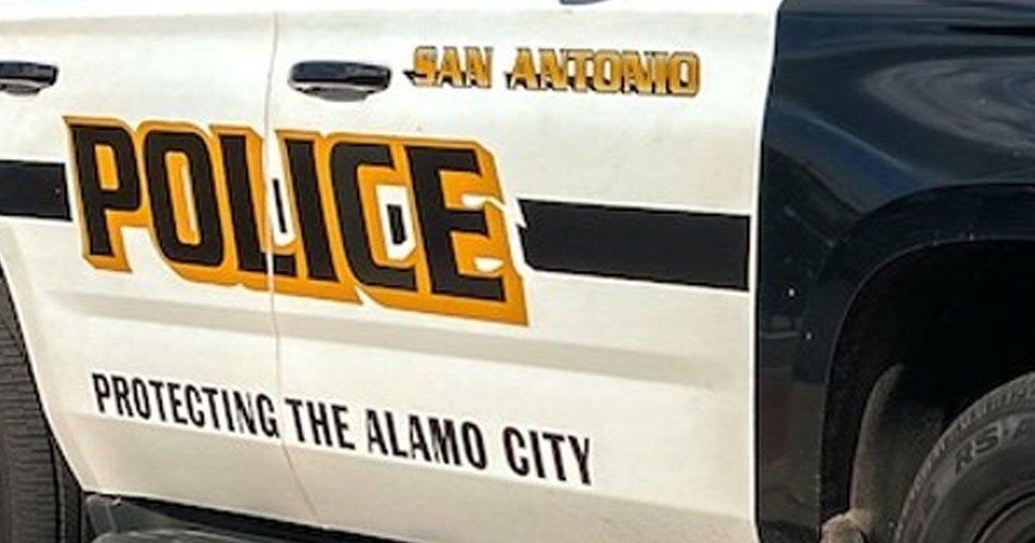 San Antonio police investigate two overnight aggravated robberies