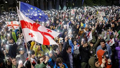 El parlamento de Georgia aprueba la "ley rusa" que le aleja de Europa pese a las protestas opositoras y de Occidente