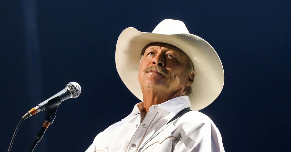Alan Jackson's new tour dates give fans 'one final chance' to see him perform — what to know