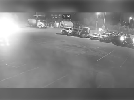Police release video of suspect after 6 dump trucks set on fire in Vaughan
