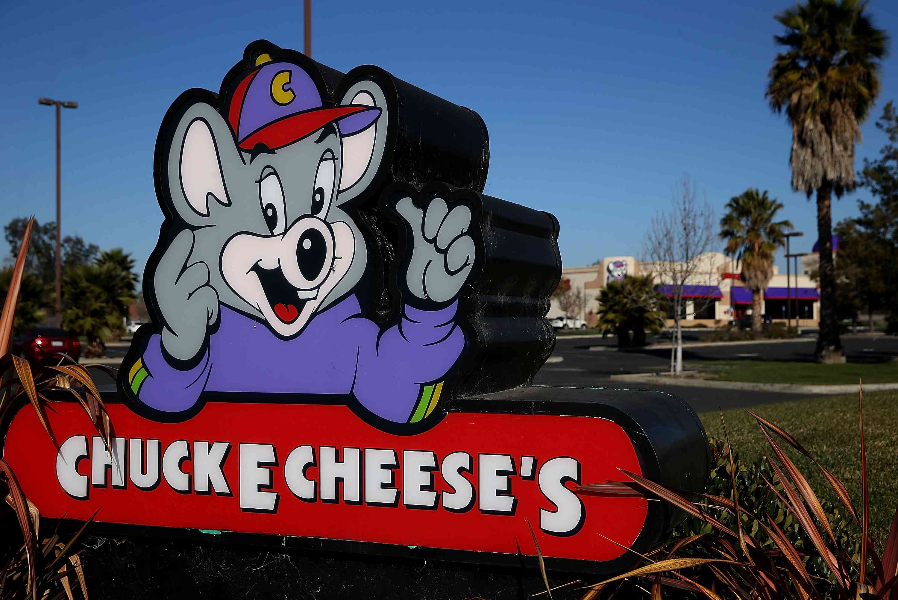 Chuck E. Cheese Heard Your Pleas, Will Keep Animatronic Bands In 5 Locations