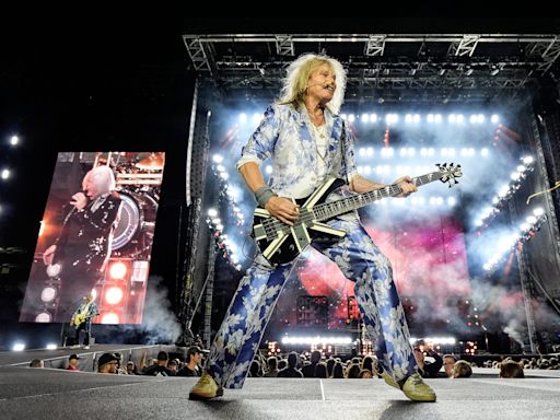 Def Leppard, Journey take over Comerica Park for 35,000 as stadium tour hits Detroit